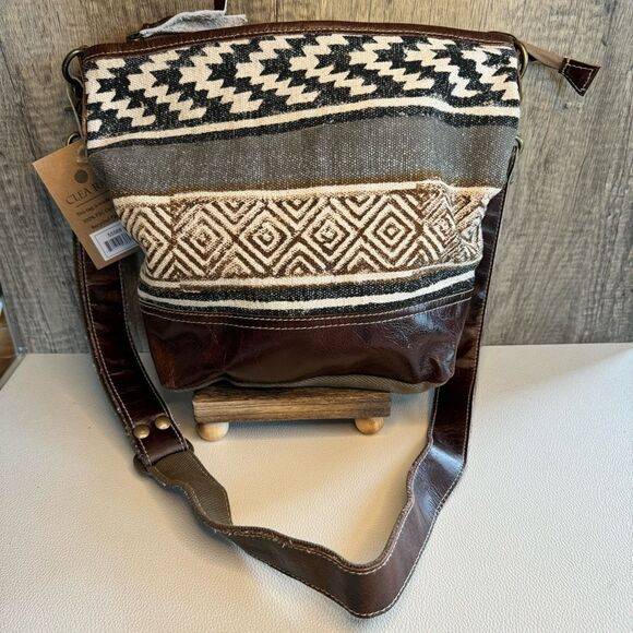 Canvas Purse Boho Crossbody Bag New FAST SHIP - Picture 1 of 11